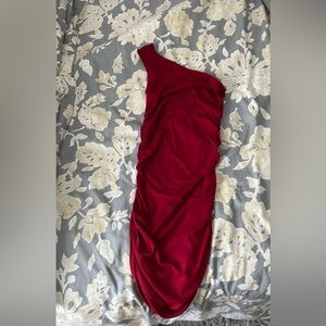 One shoulder red bodycon dress